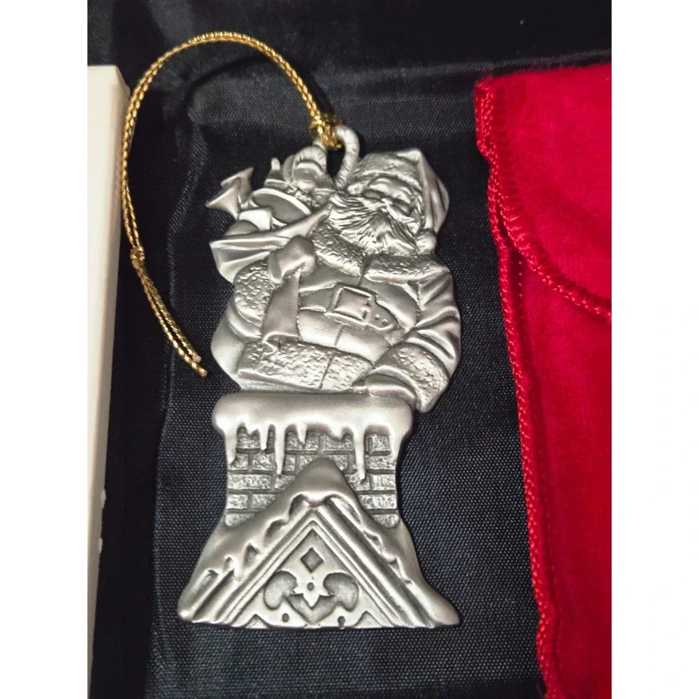 Vintage Avon 1994 Holiday Pewter Ornament 